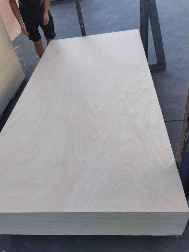 FSC Certified Okoume Veneer Plywood - Multi-layer Anti-deformation E0/E1/WBP Glue 3-30mm